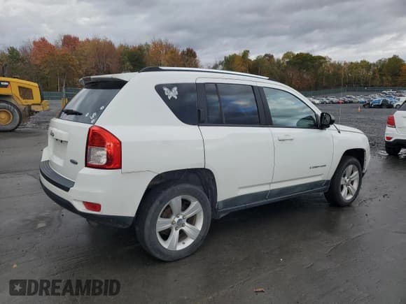 ✅ 2011 Jeep Compass Latitude • VIN: 1J4NF1FB4BD149584 • Lot: 87021845. Listed on Copart with 116,838 mi. Free auction sales archive from the USA and detailed vehicle history report at DreamBid. Image 3.