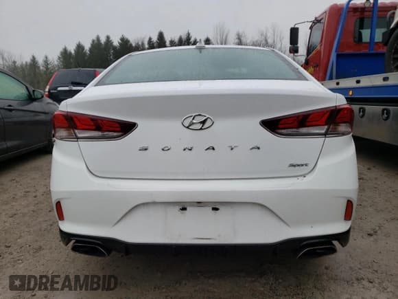 ✅ 2018 Hyundai Sonata Limited • VIN: 5NPE34AF5JH628227 • Lot: 70349982. Listed on Copart with 73,678 mi. Free auction sales archive from the USA and detailed vehicle history report at DreamBid. Image 6.