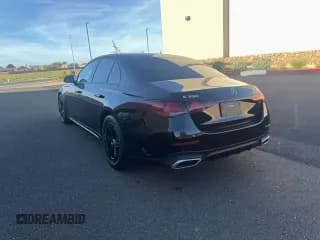 ✅ 2024 Mercedes-Benz E 350 • VIN: W1KLF4HB3RA007093 • Lot: 92358545. Wystawiony na Copart z przebiegiem 8 857 mil. Bezpłatny archiwum sprzedaży aukcyjnych z USA i szczegółowy raport historii pojazdu na DreamBid. Zdjęcie 3.