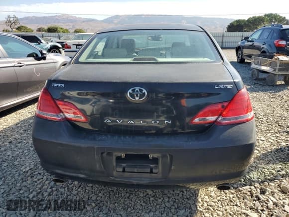 ✅ 2005 Toyota Avalon XLS • VIN: 4T1BK36B75U017998 • Lot: 81663055. Listed on Copart with 138,131 mi. Free auction sales archive from the USA and detailed vehicle history report at DreamBid. Image 6.