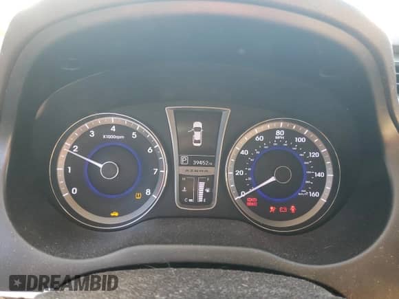 2013 Hyundai Azera с VIN KMHFH4JG2DA212254, выставлен на аукционе Copart как лот 84043814 с пробегом 39 452 миль миль и Списание • Salvage title. История ставок и продаж доступна на DreamBid. Изображение 9.