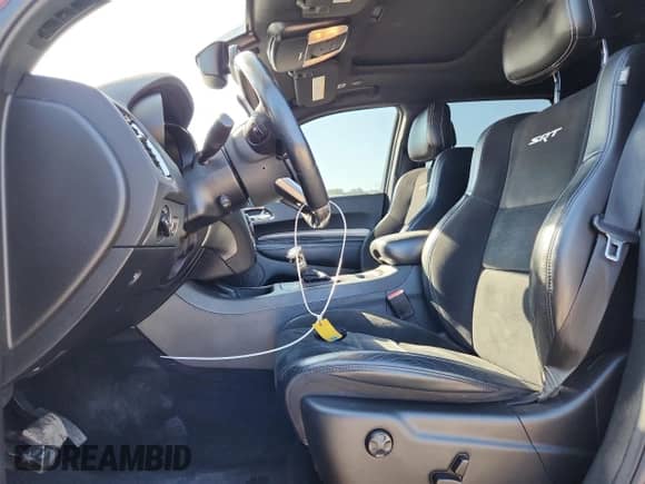 2018 Dodge Durango SRT z VIN 1C4SDJGJ0JC386601, wystawiony jako Copart lot #69832315 z przebiegiem 148 804 mil mil oraz Czysty tytuł • Clean title. Historia ofert i sprzedaży dostępna na DreamBid. Obrazek 7.