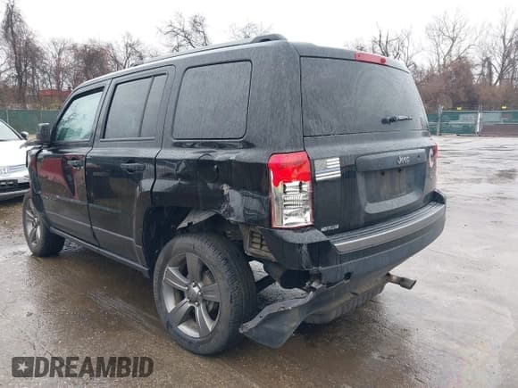 ✅ 2017 Jeep Patriot Sport • VIN: 1C4NJPBA1HD208653 • Lot: 41864826. Listed on IAAI with 77,196 mi. Free auction sales archive from the USA and detailed vehicle history report at DreamBid. Image 20.
