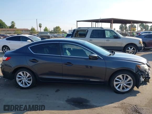 ✅ 2016 Acura ILX Premium • VIN: 19UDE2F76GA014963 • Lot: 43090382. Wystawiony na IAAI z przebiegiem 126 259 mil. Bezpłatny archiwum sprzedaży aukcyjnych z USA i szczegółowy raport historii pojazdu na DreamBid. Zdjęcie 14.