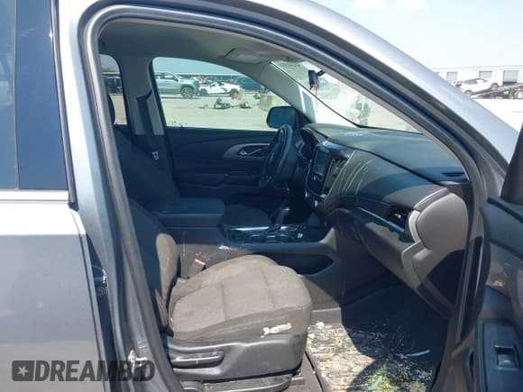 ✅ 2019 Chevrolet Traverse LS • VIN: 1GNERFKW3KJ118063 • Lot: 43241553. Listed on IAAI with 140,158 mi. Free auction sales archive from the USA and detailed vehicle history report at DreamBid. Image 5.