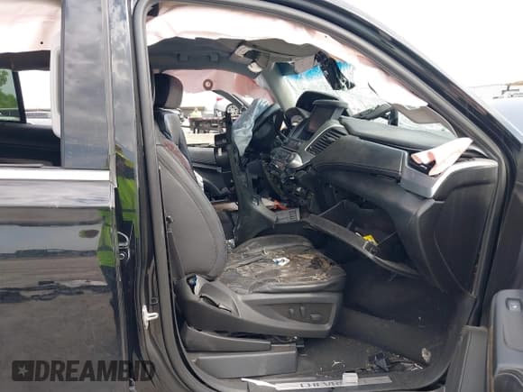 ✅ 2019 Chevrolet Tahoe LT • VIN: 1GNSCBKC1KR115800 • Lot: 42884267. Listed on IAAI with Not provided. Free auction sales archive from the USA and detailed vehicle history report at DreamBid. Image 5.