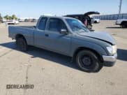 ✅ 1997 Toyota Tacoma • VIN: 4TAVL52N8VZ228250 • Lot: 81762565. Wystawiony na Copart z przebiegiem 238 312 mil. Bezpłatny archiwum sprzedaży aukcyjnych z USA i szczegółowy raport historii pojazdu na DreamBid. Zdjęcie 4.