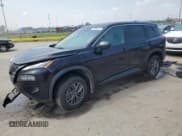 ✅ 2023 Nissan Rogue S • VIN: 5N1BT3AA8PC901159 • Lot: 67596475. Wystawiony na Copart z przebiegiem 29 578 mil. Bezpłatny archiwum sprzedaży aukcyjnych z USA i szczegółowy raport historii pojazdu na DreamBid. Zdjęcie 1.