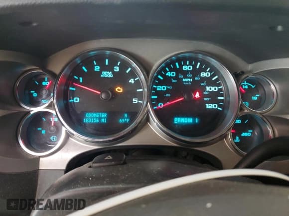 ✅ 2012 Chevrolet Silverado 2500HD LT • VIN: 1GC1KXC8XCF101945 • Lot: 71562095. Wystawiony na Copart z przebiegiem 183 156 mil. Bezpłatny archiwum sprzedaży aukcyjnych z USA i szczegółowy raport historii pojazdu na DreamBid. Zdjęcie 9.