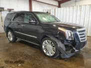 ✅ 2015 Cadillac Escalade Platinum • VIN: 1GYS4PKJ3FR592486 • Lot: 90032345. Listed on Copart with 121,403 mi. Free auction sales archive from the USA and detailed vehicle history report at DreamBid. Image 4.