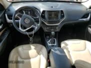 ✅ 2015 Jeep Cherokee Limited • VIN: 1C4PJMDB6FW749437 • Lot: 84152535. Wystawiony na Copart z przebiegiem 160 855 mil. Bezpłatny archiwum sprzedaży aukcyjnych z USA i szczegółowy raport historii pojazdu na DreamBid. Zdjęcie 8.