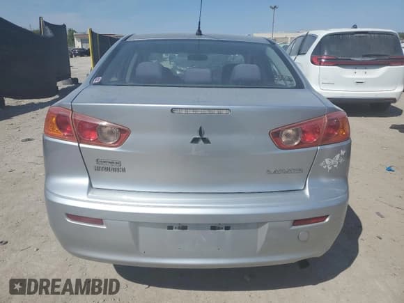 ✅ 2009 Mitsubishi Lancer ES • VIN: JA3AU26U19U007042 • Lot: 80164525. Wystawiony na Copart z przebiegiem 180 960 mil. Bezpłatny archiwum sprzedaży aukcyjnych z USA i szczegółowy raport historii pojazdu na DreamBid. Zdjęcie 6.