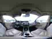 2017 Honda Accord EX-L z VIN JHMCR6F56HC011456, wystawiony jako IAAI lot #43142677 z przebiegiem 199 996 mil mil oraz . Historia ofert i sprzedaży dostępna na DreamBid. Obrazek 19.