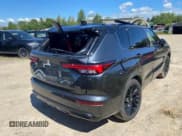 ✅ 2024 Mitsubishi Outlander SEL • VIN: JA4J4WA81RZ633156 • Лот: 65246715. Опубликован ранее на Copart с пробегом 8 333 миль. Бесплатный доступ к архиву аукционных продаж из США и подробный отчёт об истории автомобиля на DreamBid. Изображение 4.