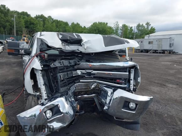 ✅ 2017 Chevrolet Silverado 2500HD LT • VIN: 1GC1KVEG7HF217930 • Lot: 42763106. Listed on IAAI with 110,239 mi. Free auction sales archive from the USA and detailed vehicle history report at DreamBid. Image 6.