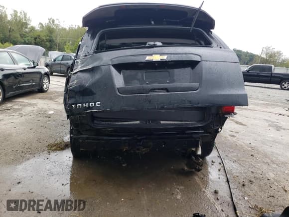 ✅ 2016 Chevrolet Tahoe LT • VIN: 1GNSKBKC0GR282904 • Lot: 83977385. Listed on Copart with 152,045 mi. Free auction sales archive from the USA and detailed vehicle history report at DreamBid. Image 6.