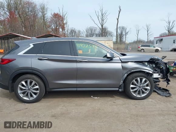 ✅ 2022 Infiniti QX50 Pure • VIN: 3PCAJ5ABXNF115938 • Lot: 41922598. Wystawiony na IAAI z przebiegiem 25 509 mil. Bezpłatny archiwum sprzedaży aukcyjnych z USA i szczegółowy raport historii pojazdu na DreamBid. Zdjęcie 13.