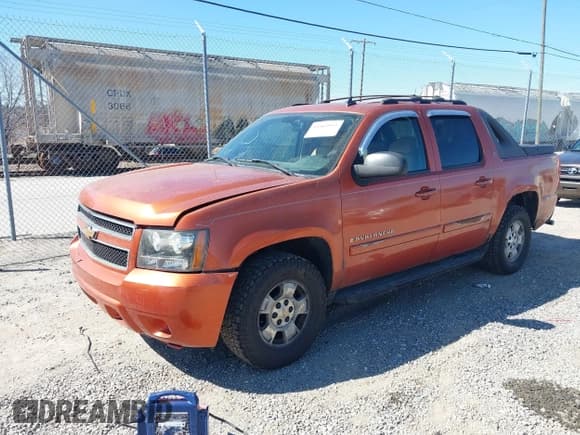 ✅ 2007 Chevrolet Avalanche 1LT • VIN: 3GNFK12357G114543 • Lot: 41861955. Listed on IAAI with 190,432 mi. Free auction sales archive from the USA and detailed vehicle history report at DreamBid. Image 2.
