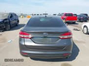 ✅ 2017 Ford Fusion SE • VIN: 3FA6P0H72HR370360 • Lot: 43244810. Wystawiony na IAAI z przebiegiem 91 376 mil. Bezpłatny archiwum sprzedaży aukcyjnych z USA i szczegółowy raport historii pojazdu na DreamBid. Zdjęcie 16.