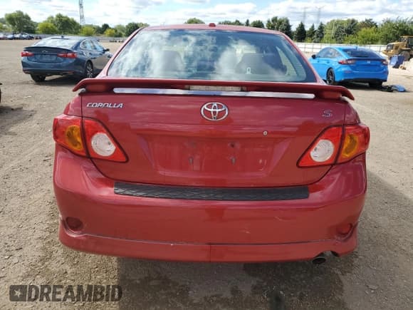 ✅ 2010 Toyota Corolla XLE • VIN: 1NXBU4EE8AZ218041 • Лот: 71537245. Опубликован ранее на Copart с пробегом 116 622 миль. Бесплатный доступ к архиву аукционных продаж из США и подробный отчёт об истории автомобиля на DreamBid. Изображение 6.