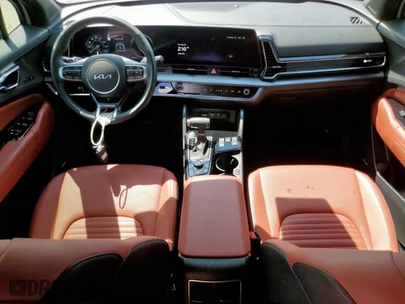 ✅ 2025 Kia Sportage SX-Prestige • VIN: 5XYK53DF2SG305247 • Lot: 84236495. Wystawiony na Copart z przebiegiem 6 492 mil. Bezpłatny archiwum sprzedaży aukcyjnych z USA i szczegółowy raport historii pojazdu na DreamBid. Zdjęcie 8.