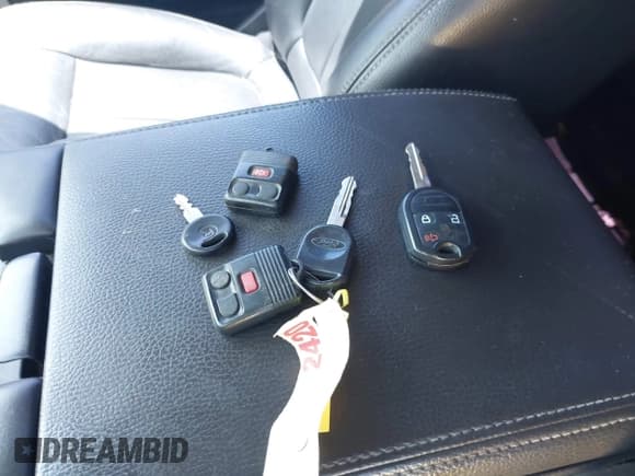 ✅ 2009 Ford F-150 XL • VIN: 1FTPW12V19FA50749 • Лот: 42975158. Опубликован ранее на IAAI с пробегом 177 438 миль. Бесплатный доступ к архиву аукционных продаж из США и подробный отчёт об истории автомобиля на DreamBid. Изображение 11.