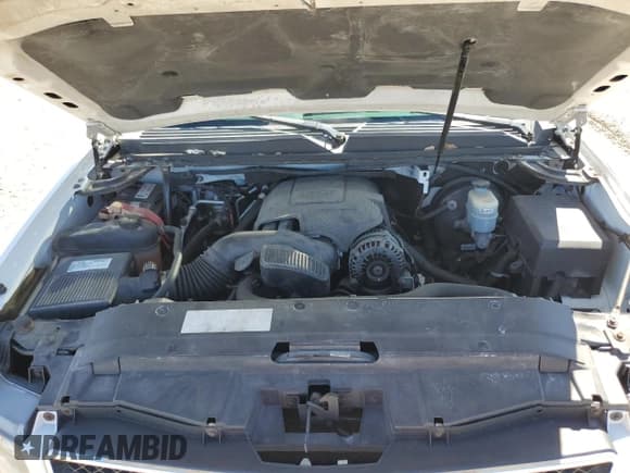 ✅ 2009 Chevrolet Suburban LS • VIN: 1GNFC16089R191553 • Лот: 46840045. Опубликован ранее на Copart с пробегом 144 334 миль. Бесплатный доступ к архиву аукционных продаж из США и подробный отчёт об истории автомобиля на DreamBid. Изображение 13.