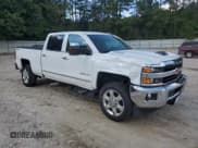 ✅ 2018 Chevrolet Silverado 2500HD LTZ • VIN: 1GC1KWEY4JF194773 • Lot: 81467895. Wystawiony na Copart z przebiegiem 68 545 mil. Bezpłatny archiwum sprzedaży aukcyjnych z USA i szczegółowy raport historii pojazdu na DreamBid. Zdjęcie 4.