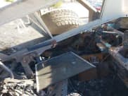 ✅ 2002 Ford F-350 XL • VIN: 1FTSW31S12EA50744 • Lot: 43397680. Listed on IAAI with 150,000 mi. Free auction sales archive from the USA and detailed vehicle history report at DreamBid. Image 5.