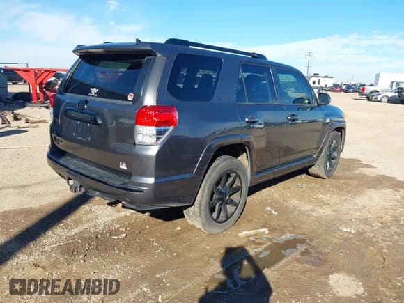 ✅ 2012 Toyota 4Runner SR5 • VIN: JTEBU5JR6C5090281 • Lot: 43275064. Listed on IAAI with 195,673 mi. Free auction sales archive from the USA and detailed vehicle history report at DreamBid. Image 4.