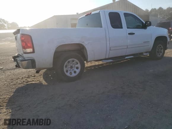 ✅ 2011 GMC Sierra 1500 SLE • VIN: 1GTR1VEA7BZ100372 • Lot: 80681925. Wystawiony na Copart z przebiegiem 170 963 mil. Bezpłatny archiwum sprzedaży aukcyjnych z USA i szczegółowy raport historii pojazdu na DreamBid. Zdjęcie 3.