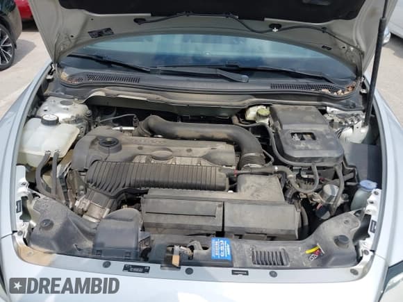 ✅ 2009 Volvo V50 R-Design • VIN: YV1MJ672292464766 • Lot: 42252914. Listed on IAAI with 169,615 mi. Free auction sales archive from the USA and detailed vehicle history report at DreamBid. Image 10.