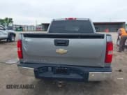 ✅ 2007 Chevrolet Silverado 1500 1LT • VIN: 2GCEC13J271510467 • Lot: 42184998. Wystawiony na IAAI z przebiegiem 258 558 mil. Bezpłatny archiwum sprzedaży aukcyjnych z USA i szczegółowy raport historii pojazdu na DreamBid. Zdjęcie 16.