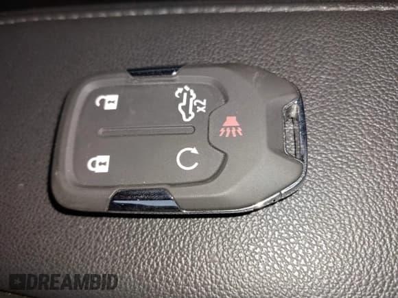 ✅ 2021 Chevrolet Silverado 1500 LT • VIN: 3GCUYDET7MG391055 • Lot: 43287699. Wystawiony na IAAI z przebiegiem 165 592 mil. Bezpłatny archiwum sprzedaży aukcyjnych z USA i szczegółowy raport historii pojazdu na DreamBid. Zdjęcie 11.