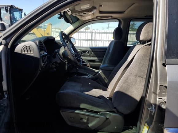 ✅ 2008 GMC Envoy SLE1 • VIN: 1GKDS13S282199037 • Lot: 84973845. Wystawiony na Copart z przebiegiem 177 731 mil. Bezpłatny archiwum sprzedaży aukcyjnych z USA i szczegółowy raport historii pojazdu na DreamBid. Zdjęcie 7.