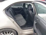 ✅ 2014 Volkswagen Jetta TDI w/Premium/Nav • VIN: 3VWLL7AJ9EM226026 • Lot: 42219871. Wystawiony na IAAI z przebiegiem 100 386 mil. Bezpłatny archiwum sprzedaży aukcyjnych z USA i szczegółowy raport historii pojazdu na DreamBid. Zdjęcie 8.