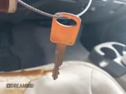 ✅ 2000 Ford Excursion Limited • VIN: 1FMNU42F6YEE35943 • Lot: 42165880. Wystawiony na IAAI z przebiegiem 189 498 mil. Bezpłatny archiwum sprzedaży aukcyjnych z USA i szczegółowy raport historii pojazdu na DreamBid. Zdjęcie 11.