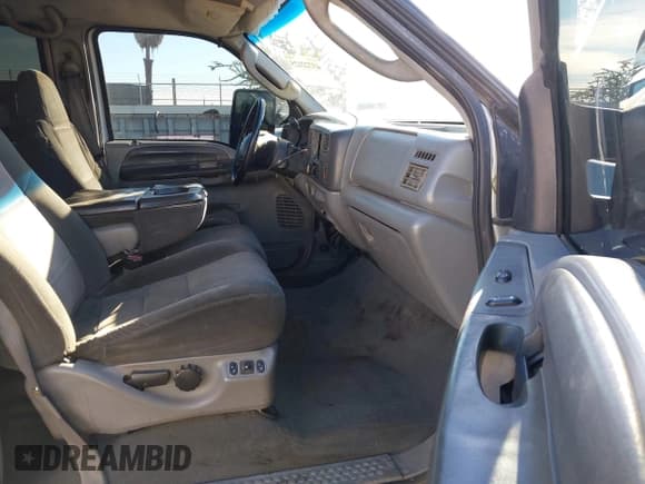 ✅ 2003 Ford F-250 XL • VIN: 1FTNW21F43EA97505 • Lot: 43722125. Listed on IAAI with Not provided. Free auction sales archive from the USA and detailed vehicle history report at DreamBid. Image 5.