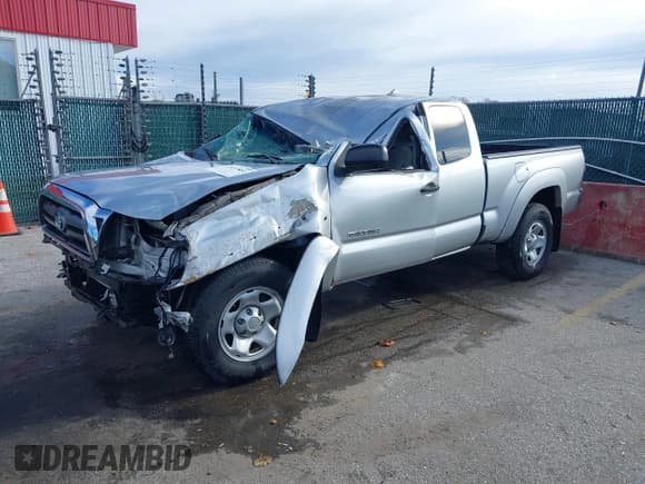 ✅ 2010 Toyota Tacoma • VIN: 5TEUU4EN3AZ712084 • Lot: 43652451. Listed on IAAI with 108,619 mi. Free auction sales archive from the USA and detailed vehicle history report at DreamBid. Image 19.