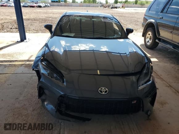 ✅ 2023 Toyota 86 Premium • VIN: JF1ZNBE10P9765632 • Лот: 84570475. Опубликован ранее на Copart с пробегом 21 586 миль. Бесплатный доступ к архиву аукционных продаж из США и подробный отчёт об истории автомобиля на DreamBid. Изображение 5.