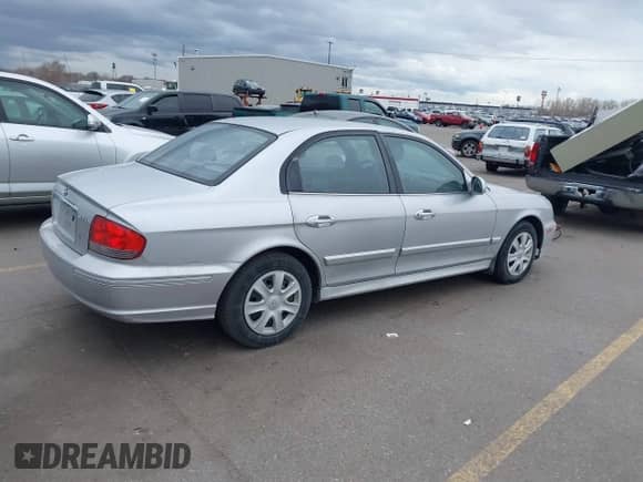 2003 Hyundai Sonata с VIN KMHWF25S33A840475, выставлен на аукционе IAAI как лот 41783799 с пробегом 181 890 миль миль и . История ставок и продаж доступна на DreamBid. Изображение 4.