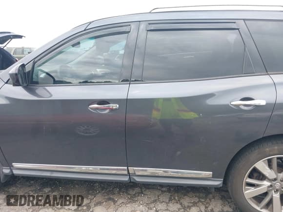 ✅ 2014 Nissan Pathfinder Platinum • VIN: 5N1AR2MM1EC617461 • Lot: 42738410. Wystawiony na IAAI z przebiegiem 173 236 mil. Bezpłatny archiwum sprzedaży aukcyjnych z USA i szczegółowy raport historii pojazdu na DreamBid. Zdjęcie 14.