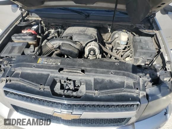 ✅ 2009 Chevrolet Suburban 1LT • VIN: 1GNFK26379R228420 • Lot: 80793214. Wystawiony na Copart z przebiegiem 230 823 mil. Bezpłatny archiwum sprzedaży aukcyjnych z USA i szczegółowy raport historii pojazdu na DreamBid. Zdjęcie 12.