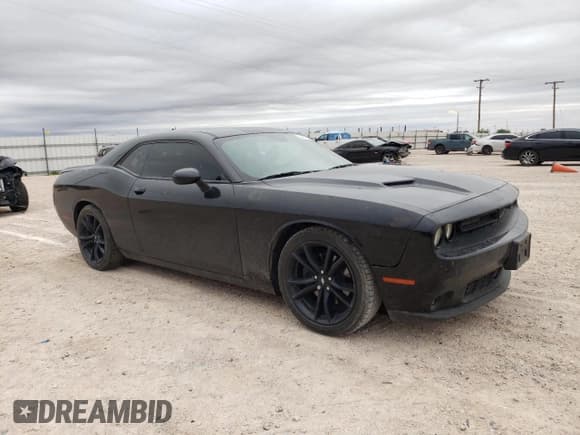 ✅ 2017 Dodge Challenger SXT • VIN: 2C3CDZAG0HH501256 • Lot: 54441284. Wystawiony na Copart z przebiegiem 101 667 mil. Bezpłatny archiwum sprzedaży aukcyjnych z USA i szczegółowy raport historii pojazdu na DreamBid. Zdjęcie 4.