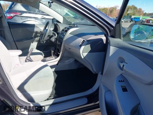 ✅ 2010 Toyota Corolla • VIN: 1NXBU4EE1AZ218530 • Лот: 43656903. Опубликован ранее на IAAI с пробегом 219 344 миль. Бесплатный доступ к архиву аукционных продаж из США и подробный отчёт об истории автомобиля на DreamBid. Изображение 5.