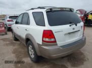 ✅ 2005 Kia Sorento LX • VIN: KNDJD733655418550 • Lot: 42138279. Wystawiony na IAAI z przebiegiem 140 645 mil. Bezpłatny archiwum sprzedaży aukcyjnych z USA i szczegółowy raport historii pojazdu na DreamBid. Zdjęcie 3.