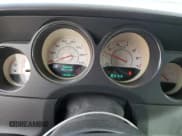 ✅ 2014 Dodge Challenger SXT • VIN: 2C3CDYAG8EH195803 • Lot: 43276925. Wystawiony na Copart z przebiegiem 131 569 mil. Bezpłatny archiwum sprzedaży aukcyjnych z USA i szczegółowy raport historii pojazdu na DreamBid. Zdjęcie 9.