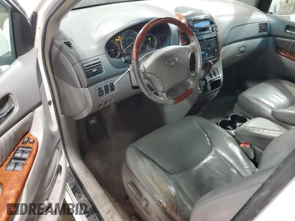 ✅ 2005 Toyota Sienna XLE Limited • VIN: 5TDBA22C45S040594 • Лот: 91653195. Опубликован ранее на Copart с пробегом 311 870 миль. Бесплатный доступ к архиву аукционных продаж из США и подробный отчёт об истории автомобиля на DreamBid. Изображение 8.