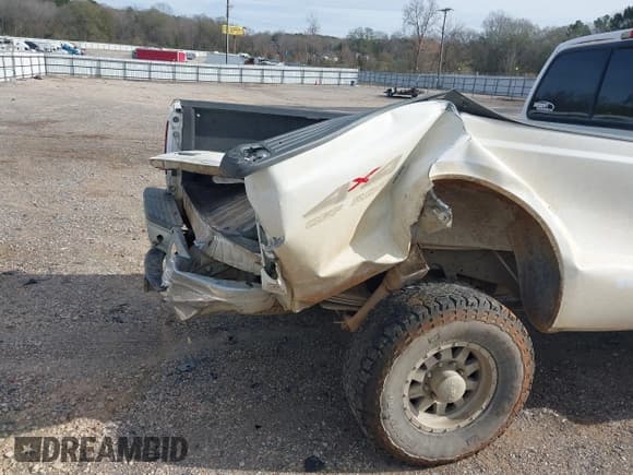 ✅ 1999 Ford F-350 XL • VIN: 1FTSW31S8XED90352 • Lot: 41321371. Listed on IAAI with 227,427 mi. Free auction sales archive from the USA and detailed vehicle history report at DreamBid. Image 21.