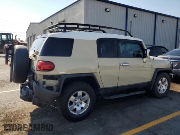 ✅ 2008 Toyota FJ Cruiser • VIN: JTEZU11F68K007972 • Lot: 68373415. Wystawiony na Copart z przebiegiem 119 401 mil. Bezpłatny archiwum sprzedaży aukcyjnych z USA i szczegółowy raport historii pojazdu na DreamBid. Zdjęcie 3.